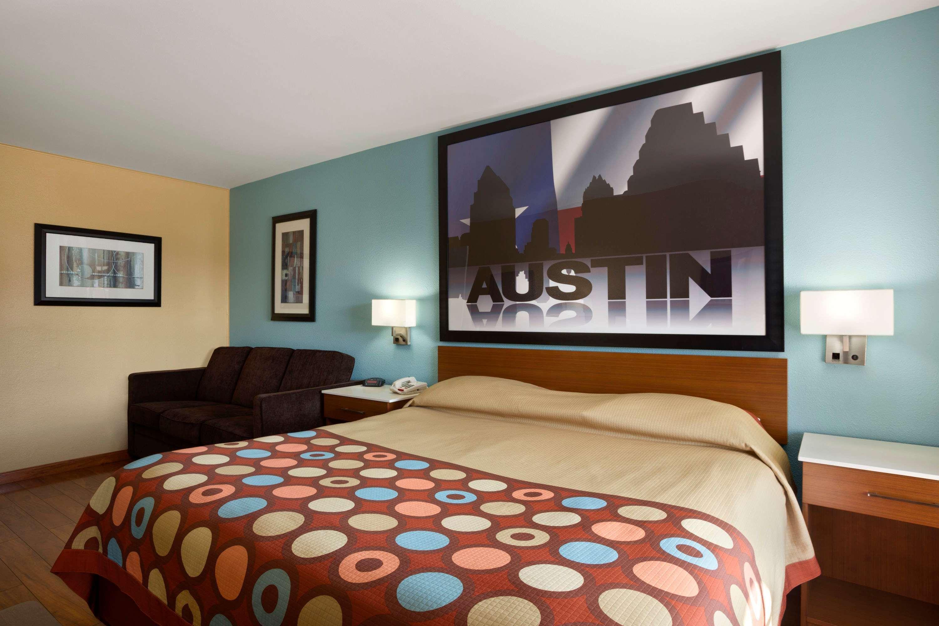 Super 8 By Wyndham Austin Downtown/Capitol Area Motel Eksteriør billede